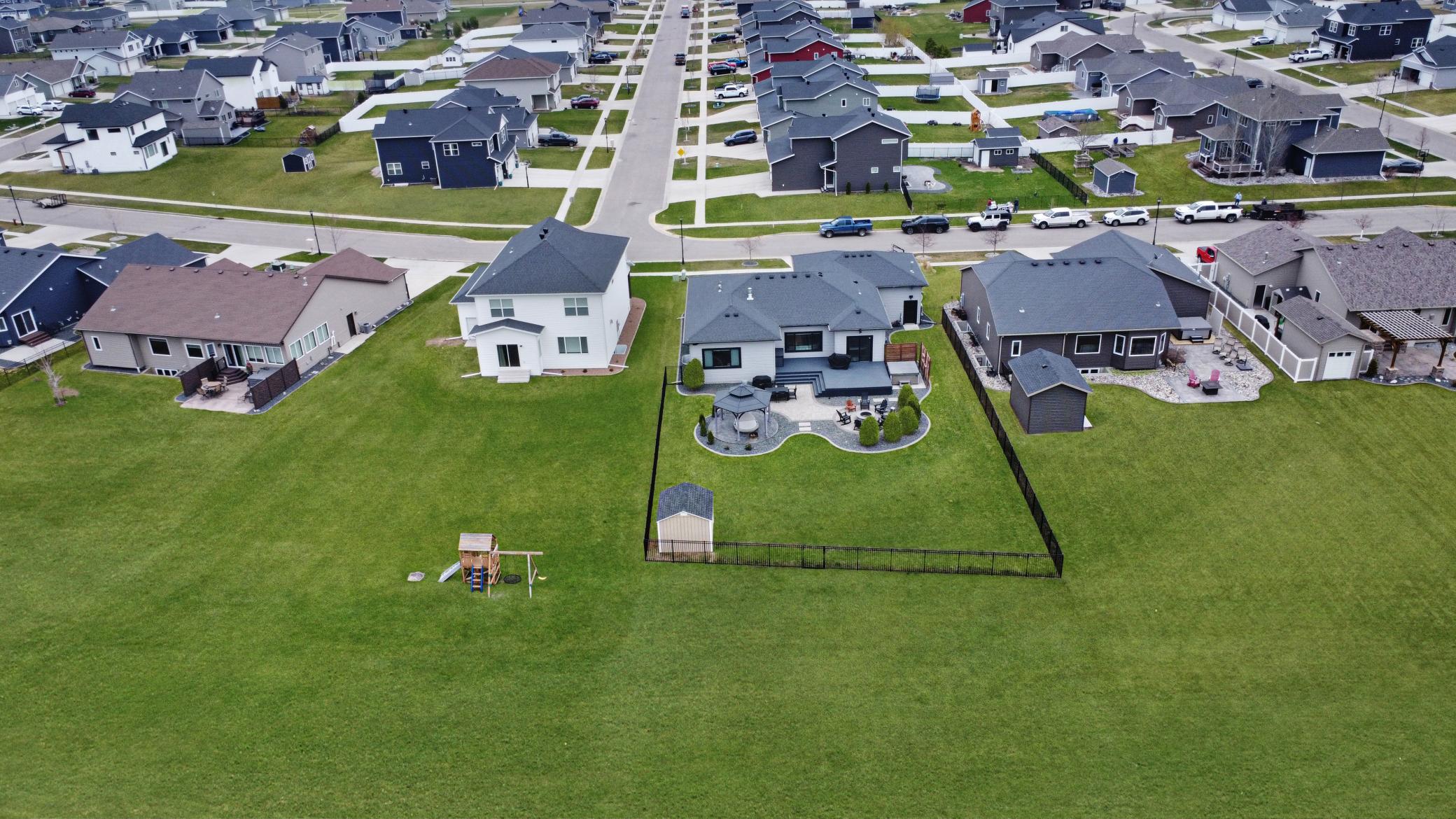2276 14th Street W