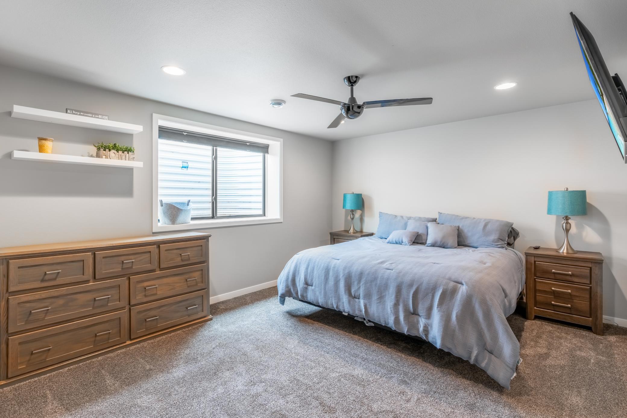 2276 14th Street W