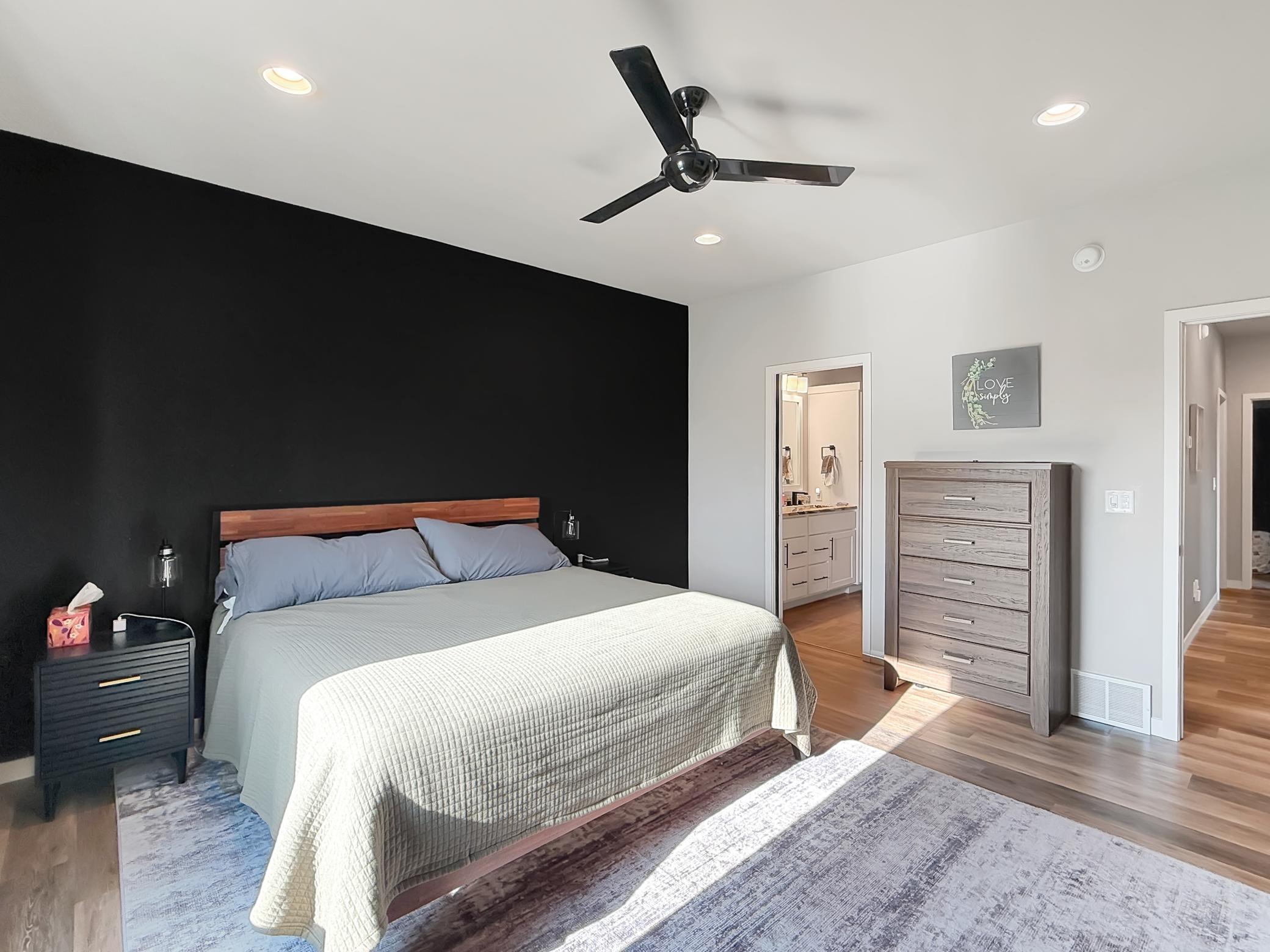 2276 14th Street W
