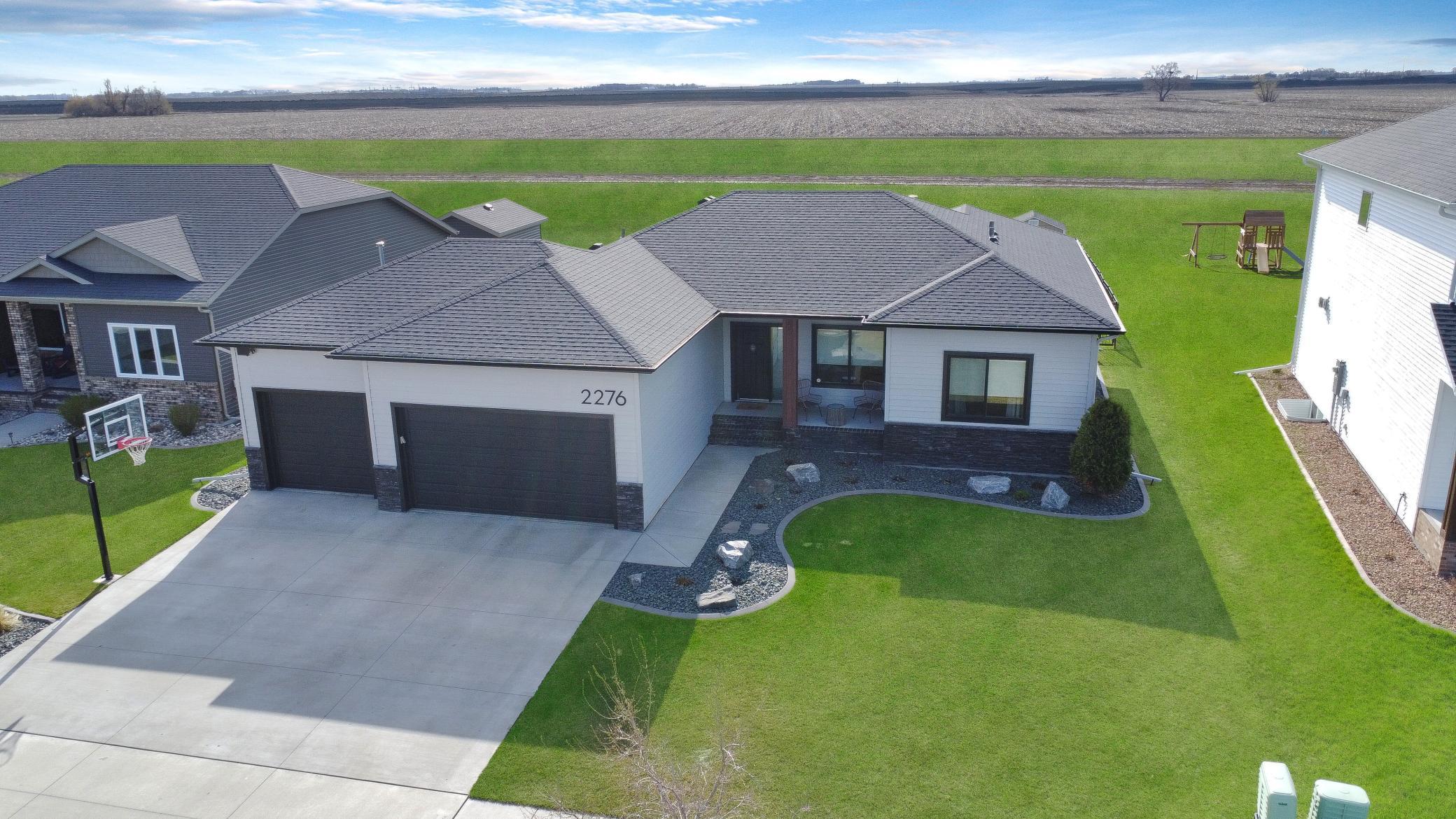 2276 14th Street W