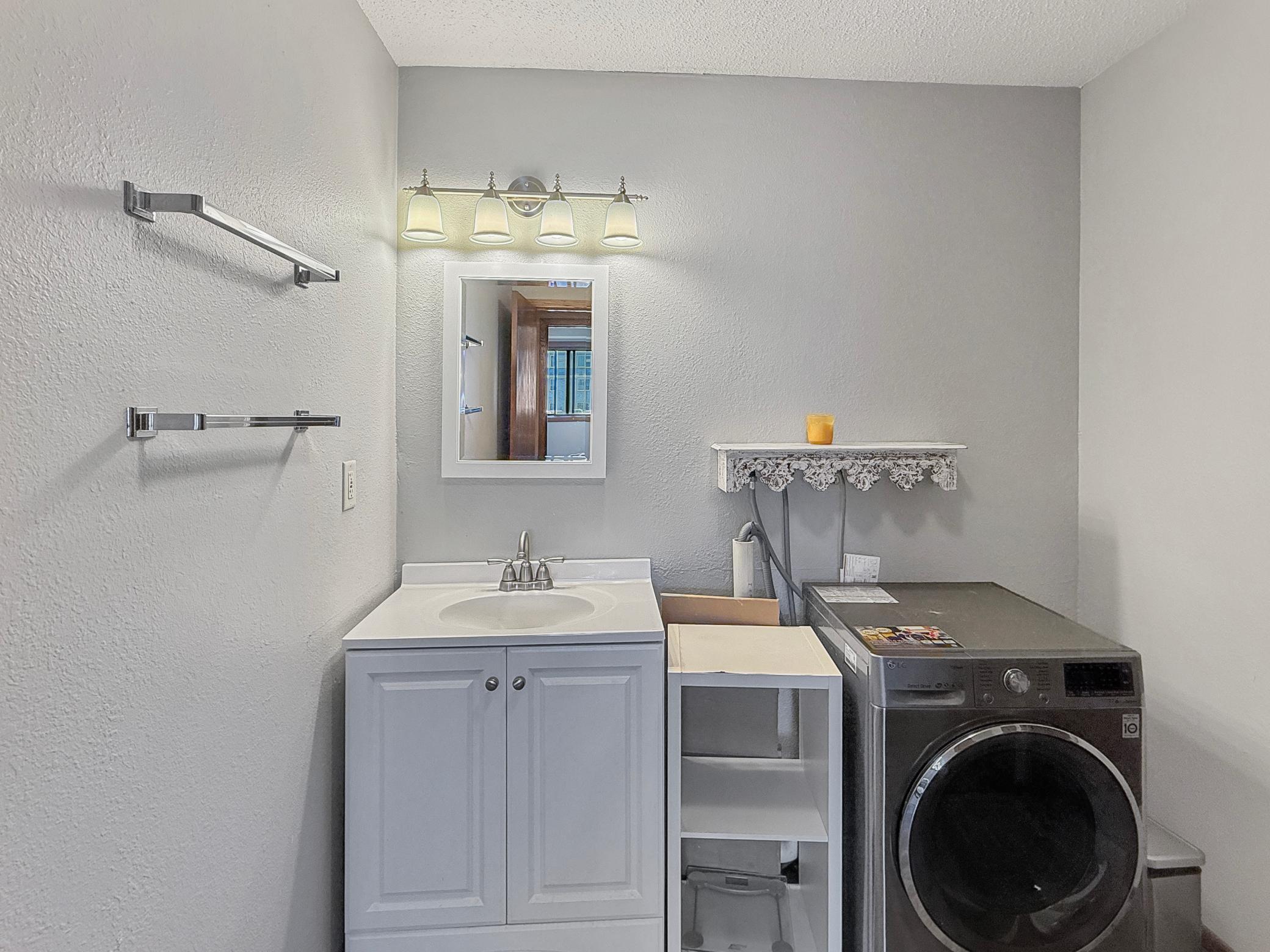 1225 7th Street S Unit: 4