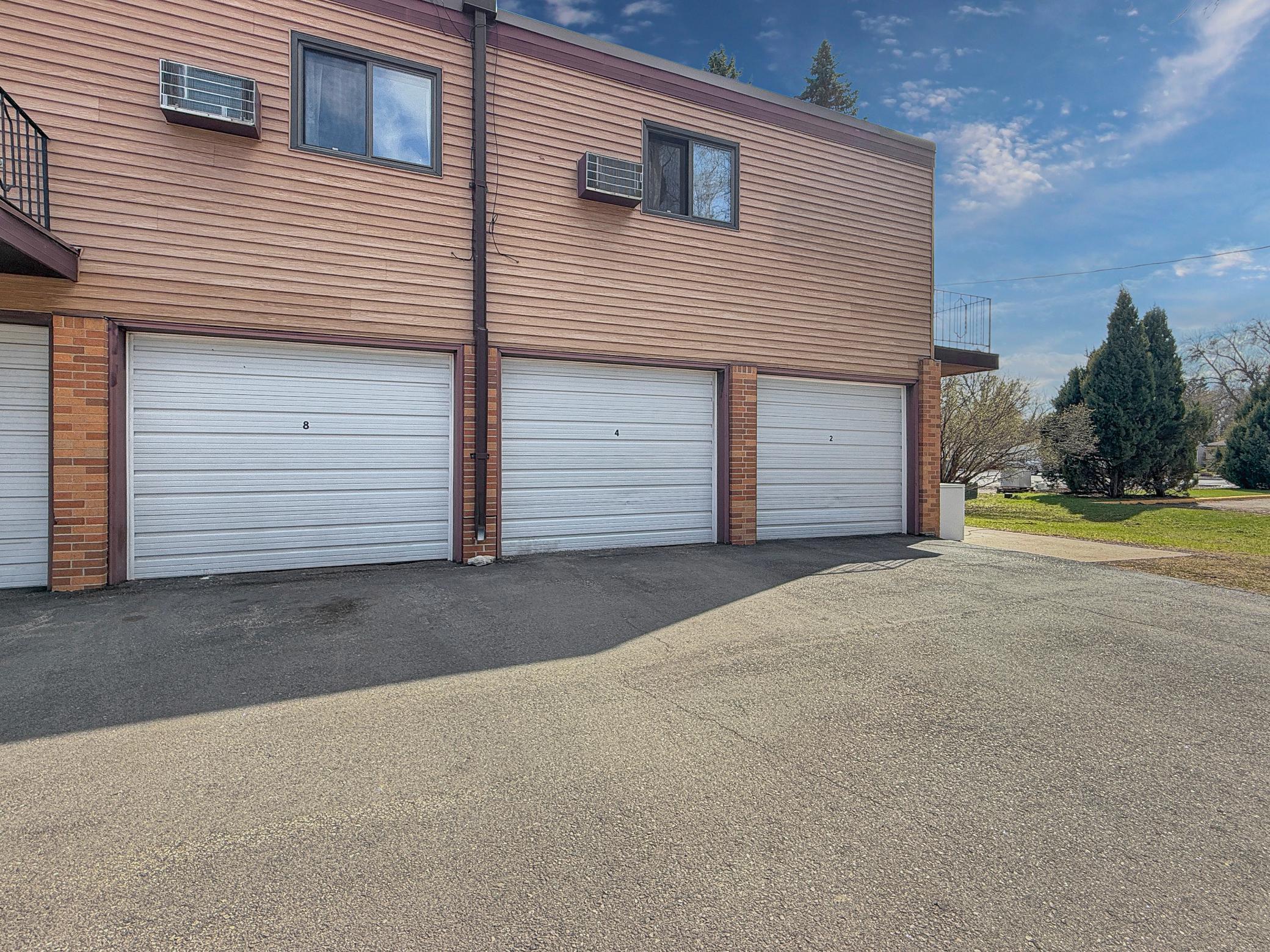 1225 7th Street S Unit: 4