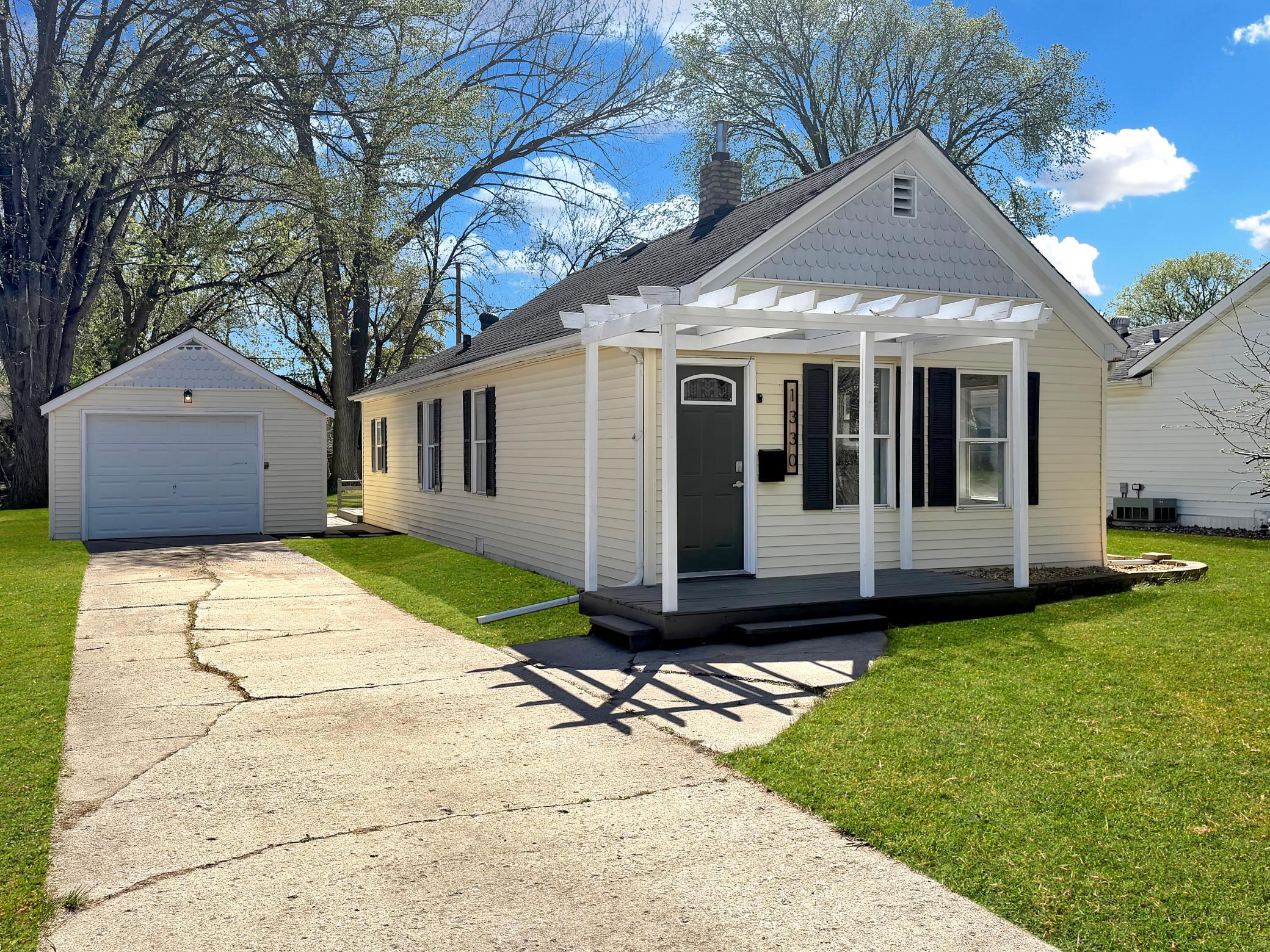 1330 14th Street S