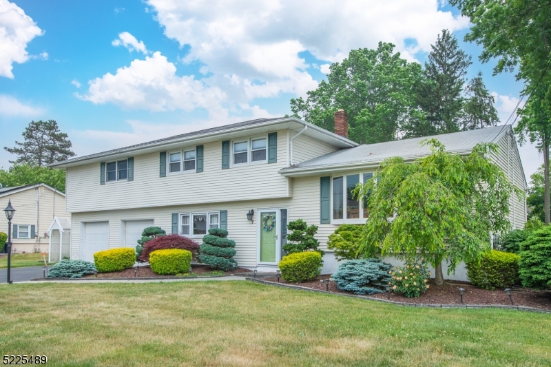 7 Long Acres Rd
