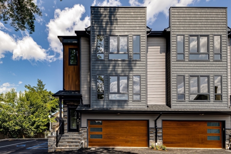 25 E 10Th St Unit: D