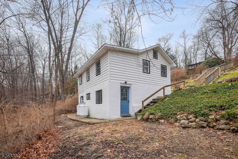 7 Birch Rd