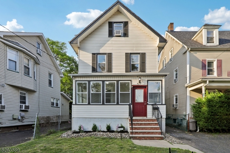 527 Hunter Ave
