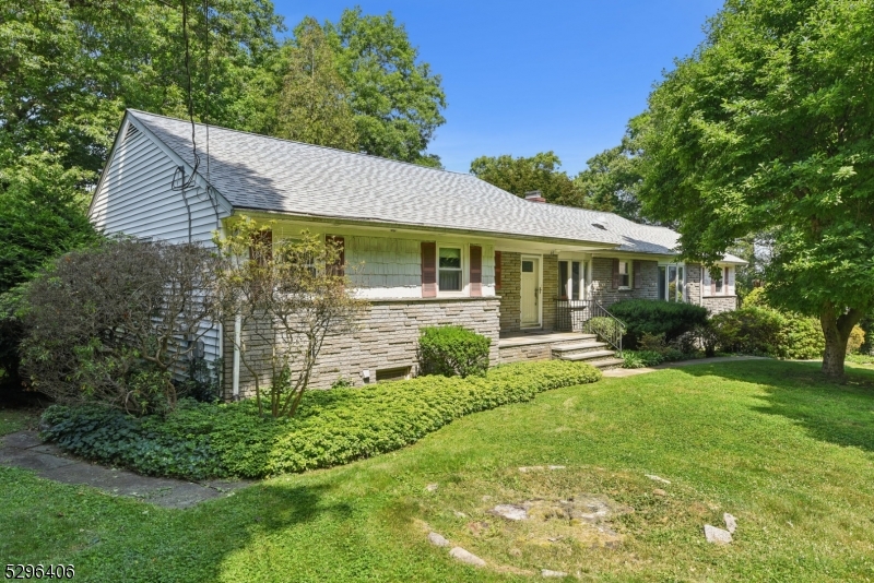 64 Seven Oaks Dr