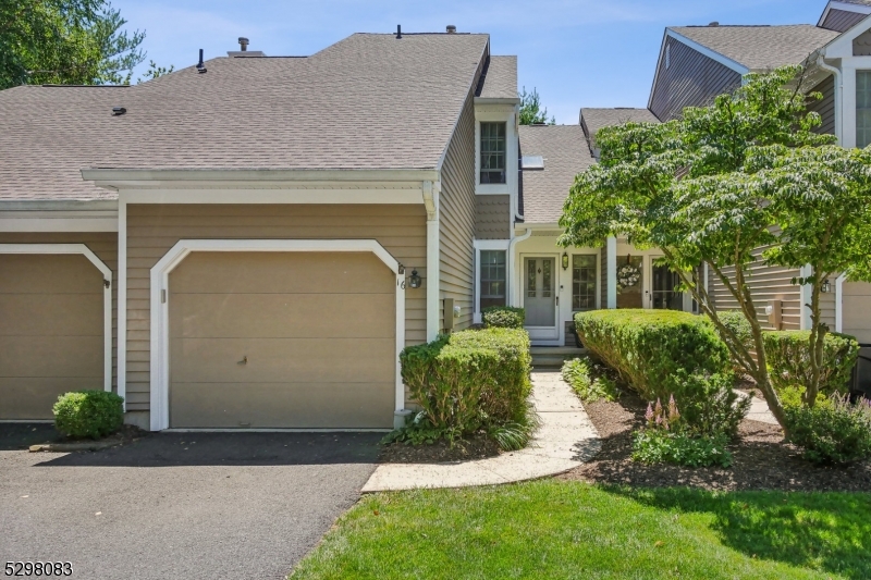 16 Dorset Ln