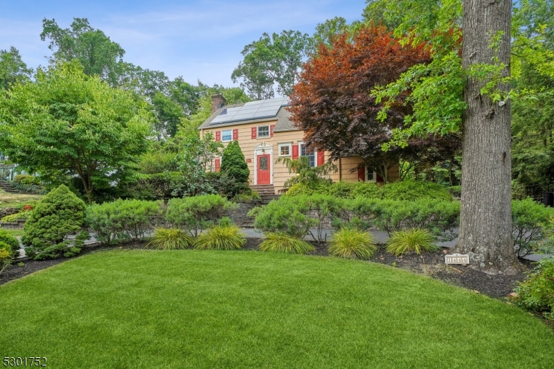1444 Deer Path