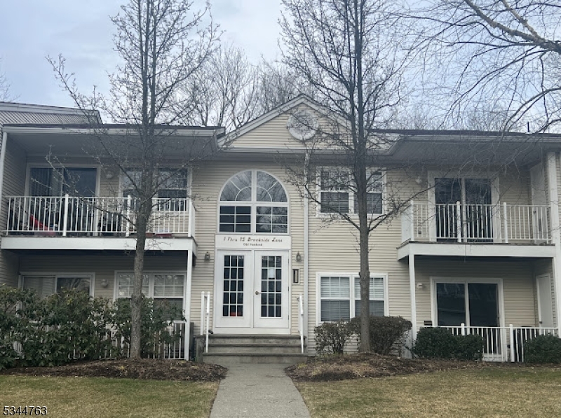 11 Brookside Ln 11