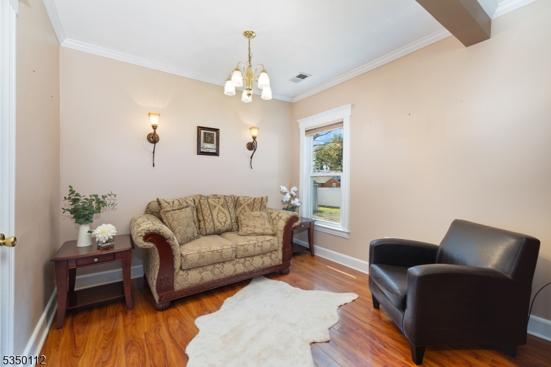 230 Sylvan Dell Ave