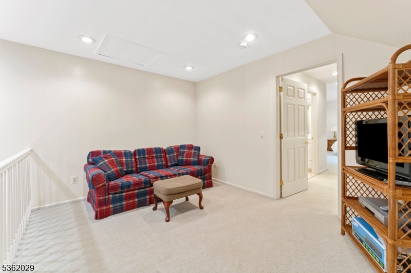 36 Joseph Dr