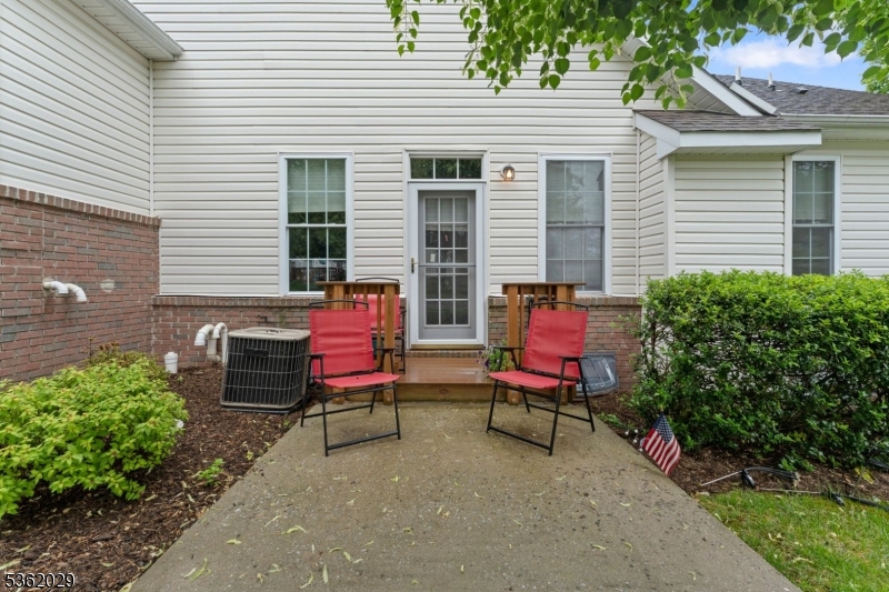 36 Joseph Dr