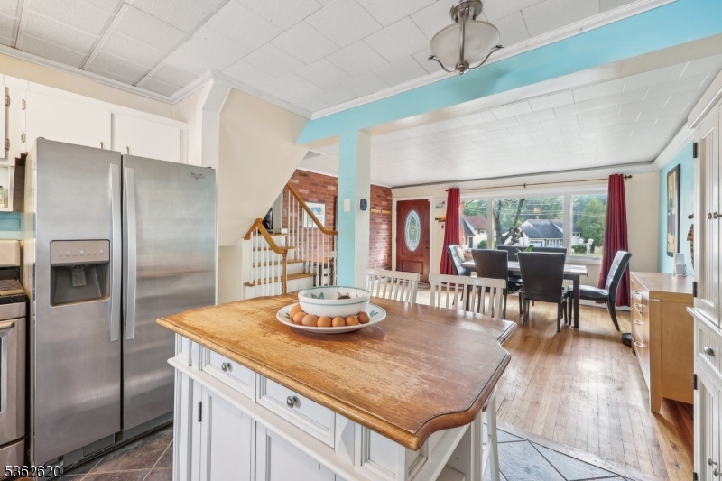 63 Hillsdale Rd