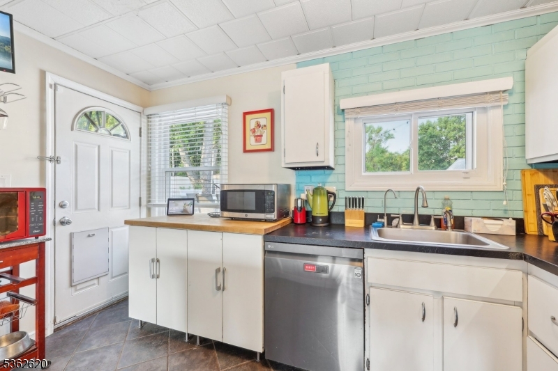 63 Hillsdale Rd