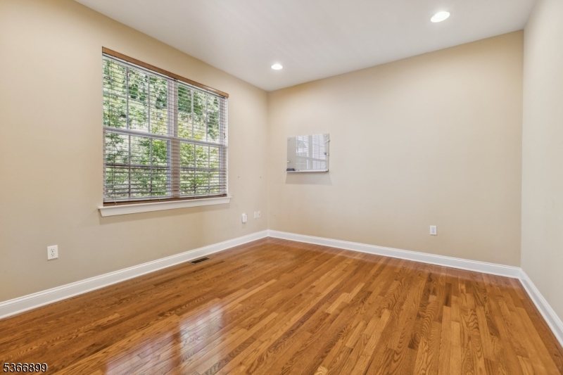 4 Emily Rd