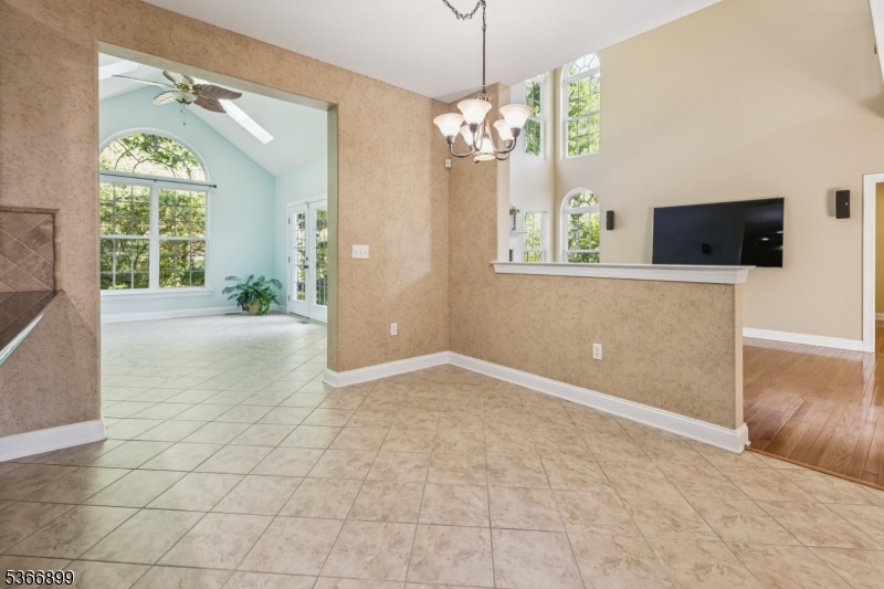 4 Emily Rd