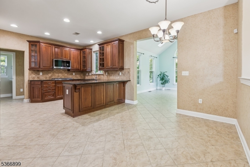 4 Emily Rd