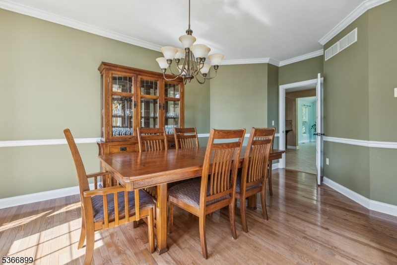 4 Emily Rd