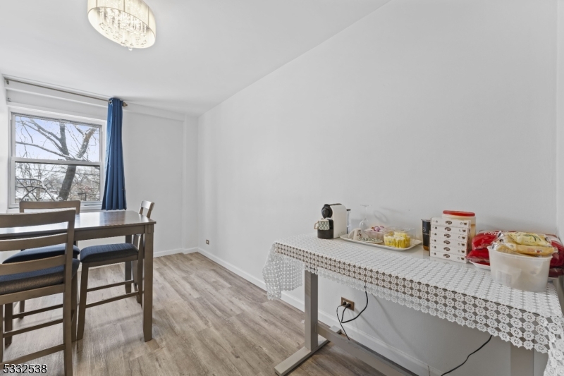 39 E 39Th St 3I