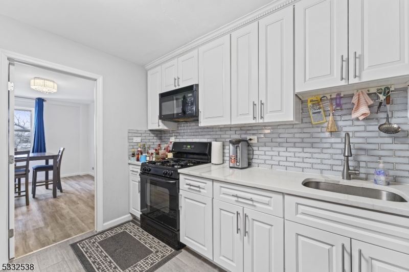 39 E 39Th St 3I