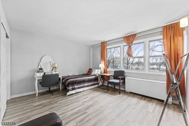 39 E 39Th St 3I