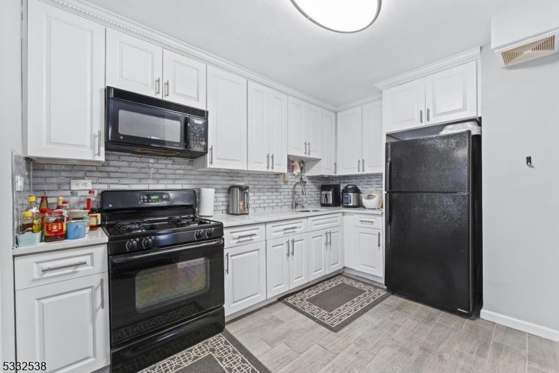 39 E 39Th St 3I