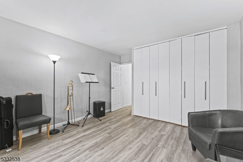 39 E 39Th St 3I