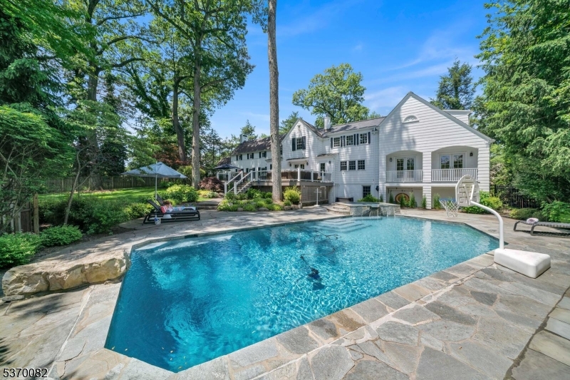 252 Munsee Way