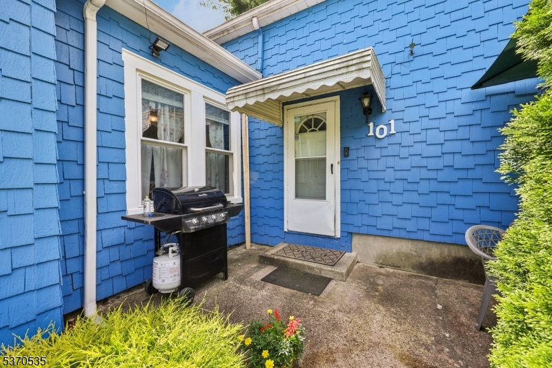 101 Seminole Ave