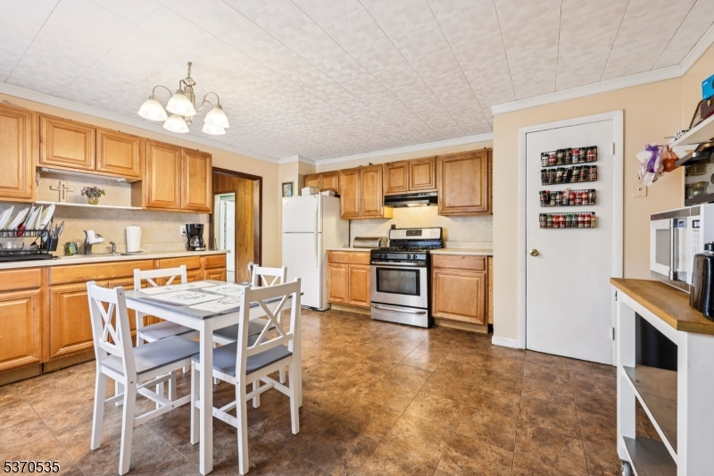 101 Seminole Ave