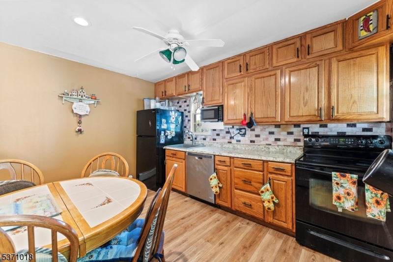 121 Brooklyn Stanhope Rd