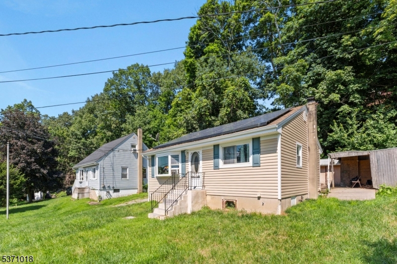 121 Brooklyn Stanhope Rd