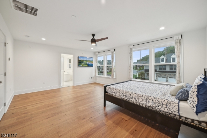 2 Concord Ct