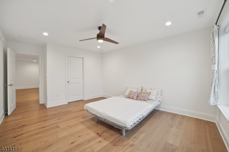2 Concord Ct