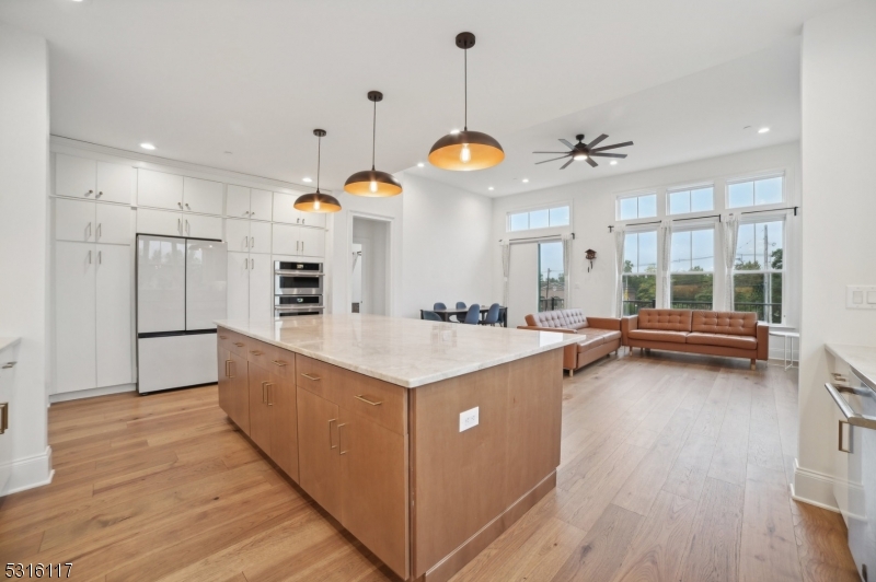 2 Concord Ct