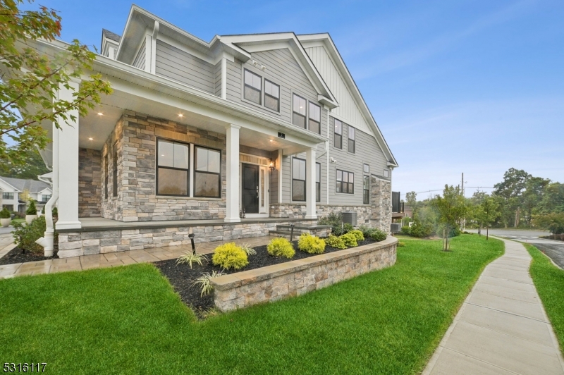 2 Concord Ct