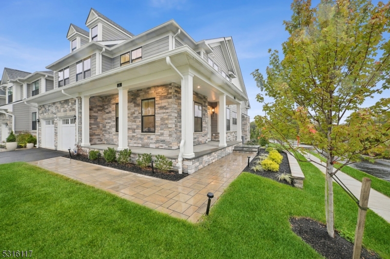 2 Concord Ct