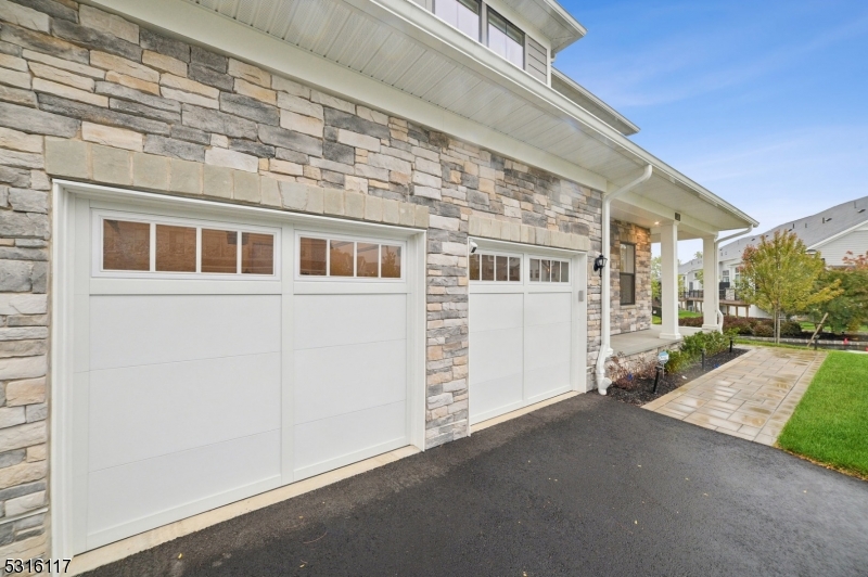 2 Concord Ct