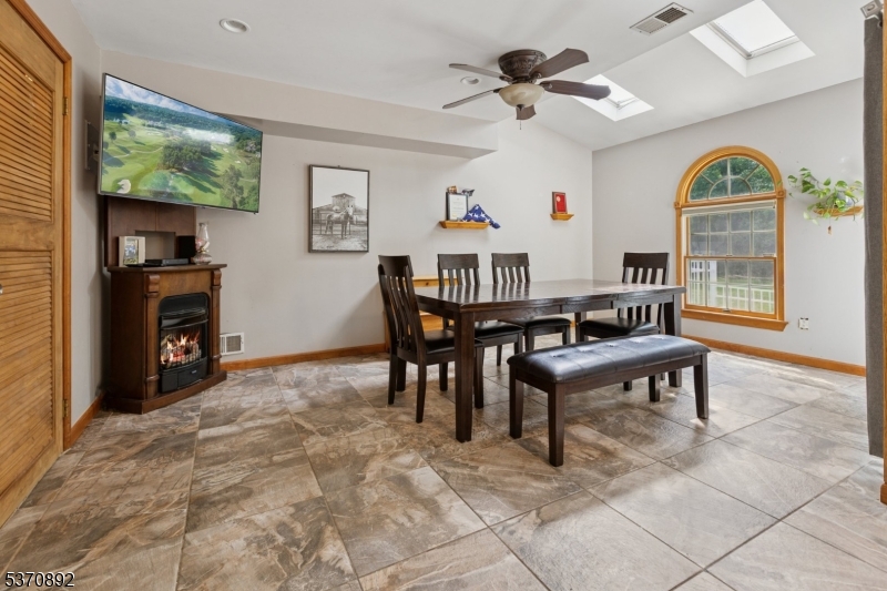 101 Pergola Ave