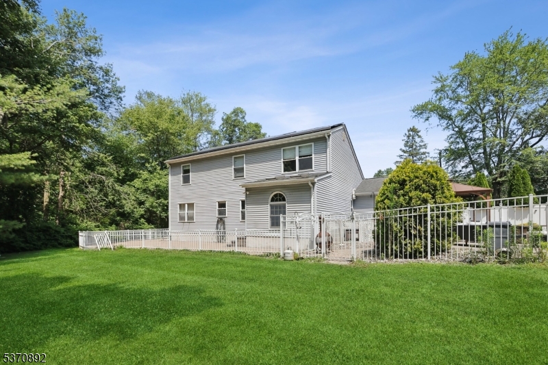 101 Pergola Ave
