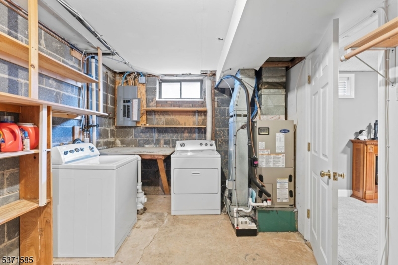6 Lynn Ct