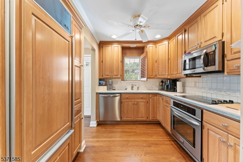 6 Lynn Ct