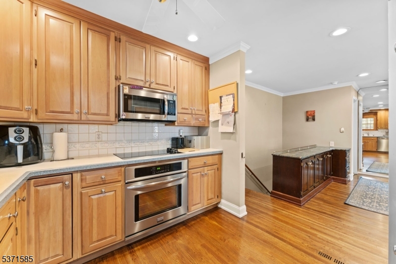 6 Lynn Ct