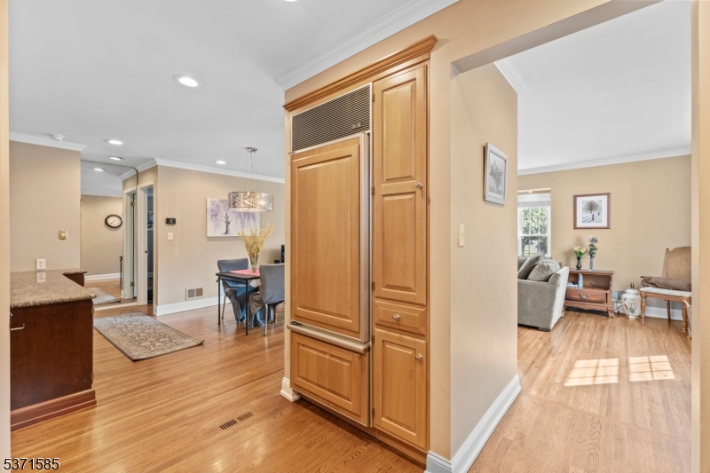 6 Lynn Ct