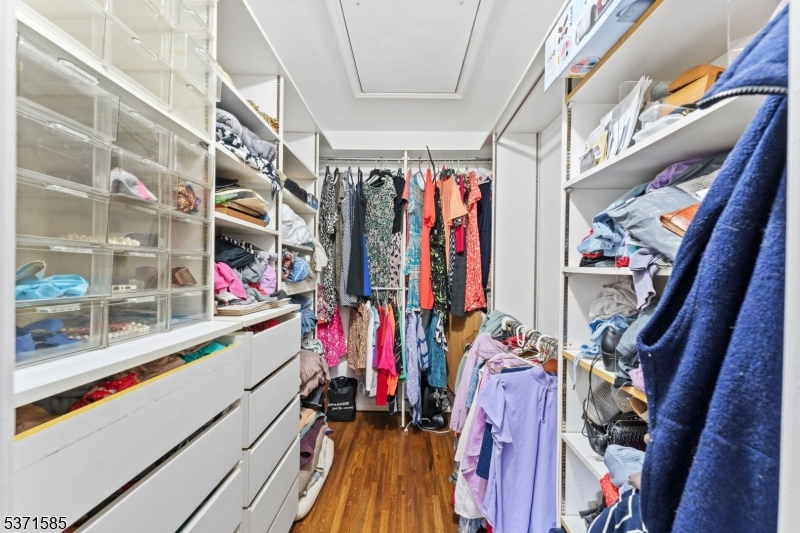 6 Lynn Ct