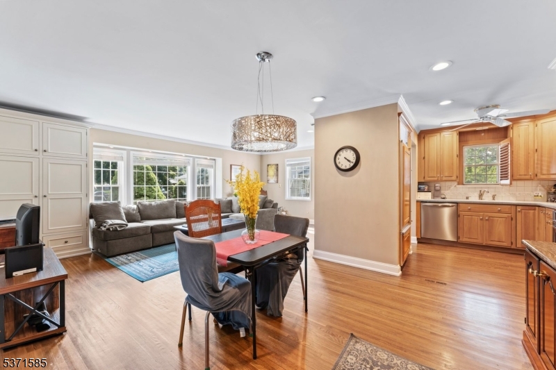 6 Lynn Ct