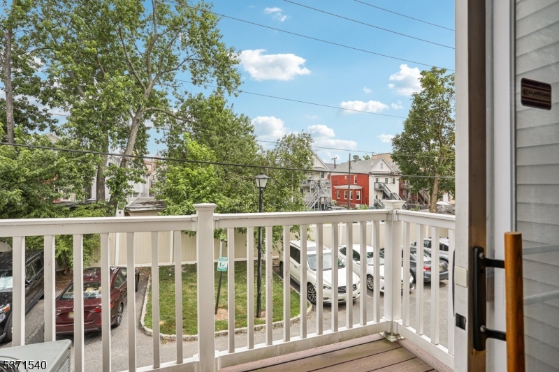 306 Holly Dr