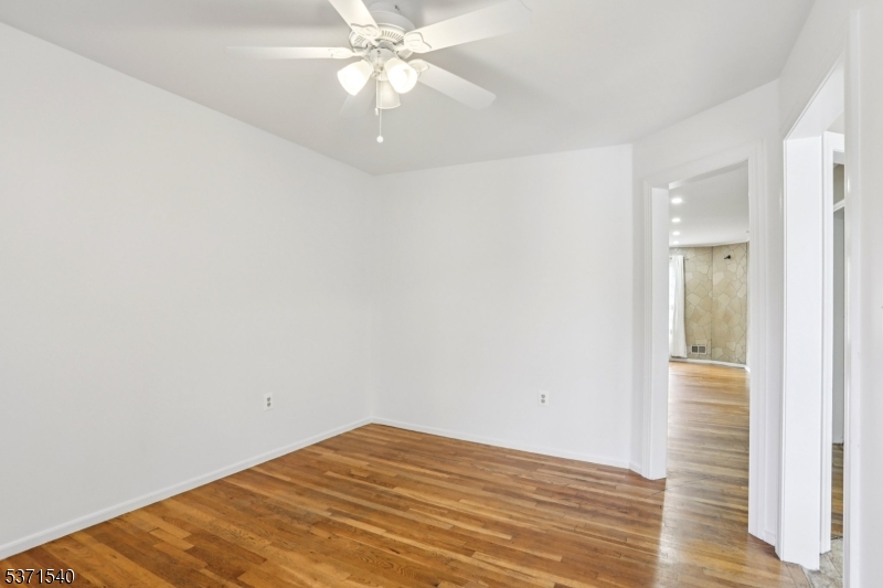 306 Holly Dr